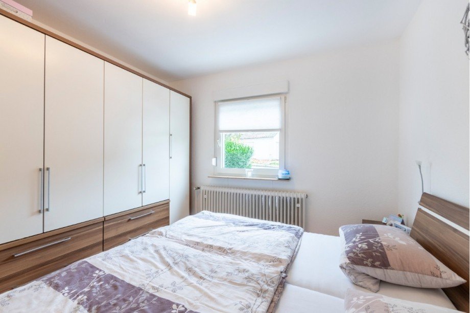 Schlafzimmer EG Mehrfamilienhaus Sprockh�vel