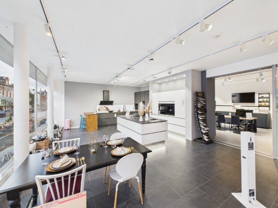 Verkaufsraum 1 (ca. 60m�) Ladenlokal Sprockh�vel