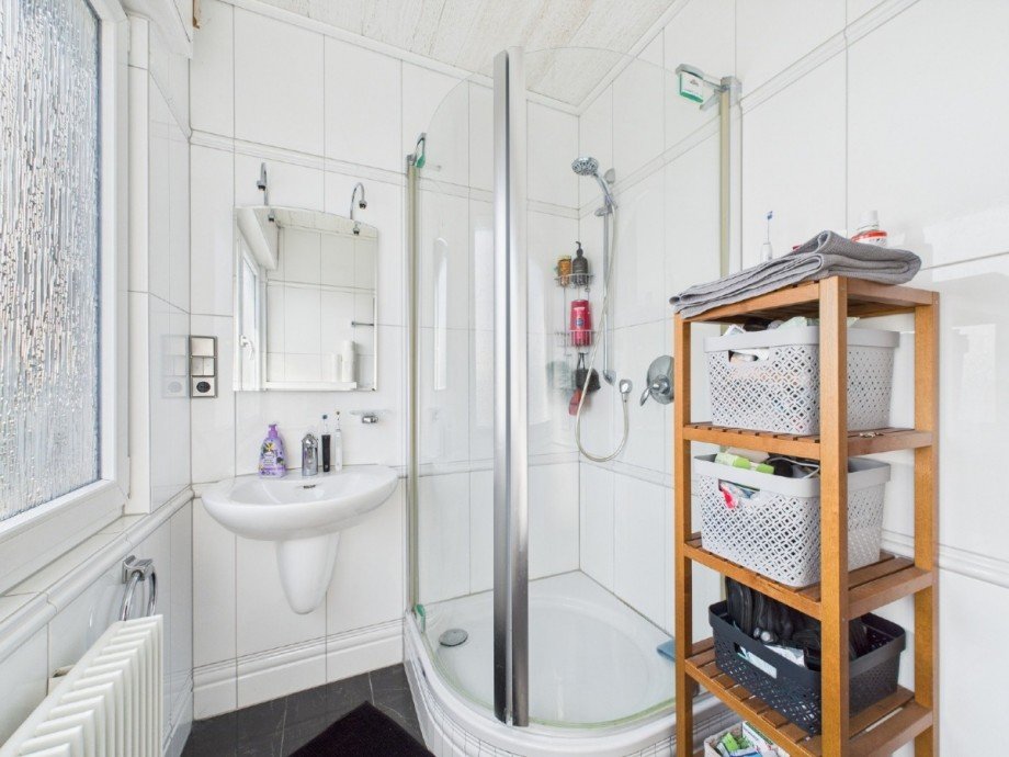 Badezimmer Dachgeschoss Reihenhaus Sprockh�vel
