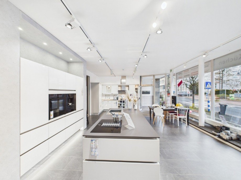 Verkaufsraum 1 (ca. 60m�) Ladenlokal Sprockh�vel