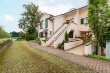 Hausansicht Attraktive Eigentumswohnung mit Garten und Terrasse im beschaulichen Sprockh�vel-Herzkamp