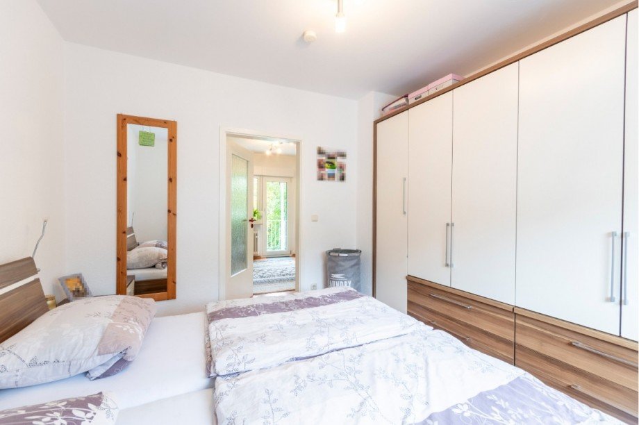 Schlafzimmer EG Mehrfamilienhaus Sprockh�vel