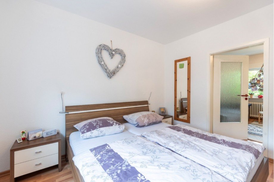 Schlafzimmer EG Mehrfamilienhaus Sprockh�vel
