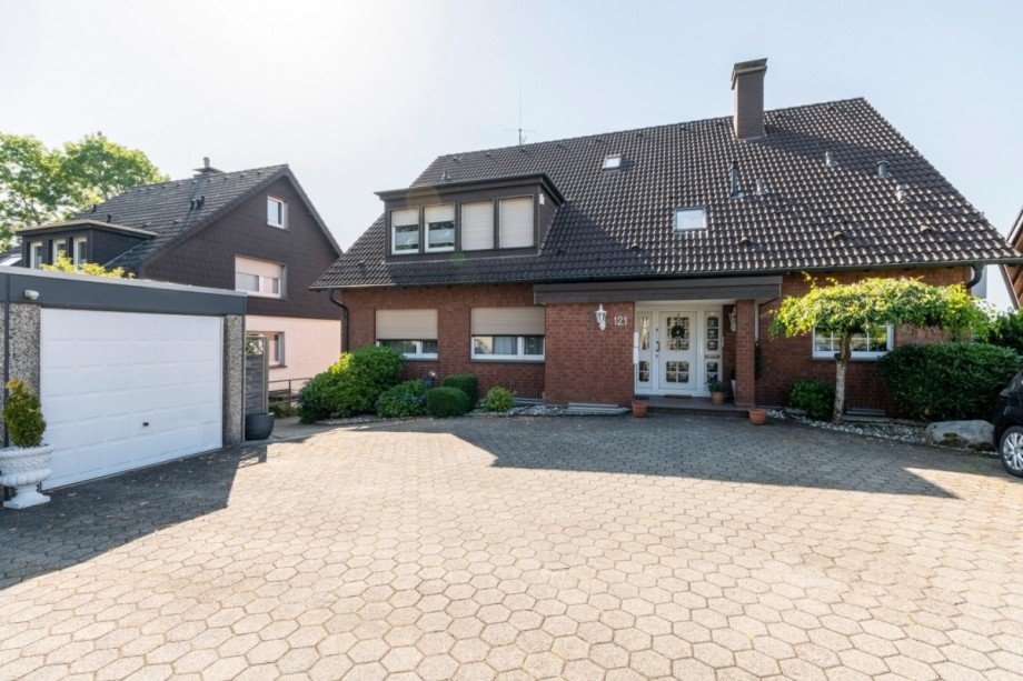 Hausansicht Stra�enseite Erdgeschosswohnung Sprockh�vel