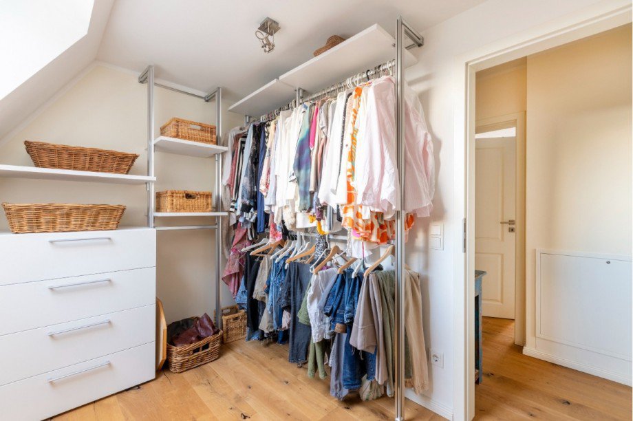 Ankleidebereich Schlafzimmer Doppelhaush�lfte Bochum
