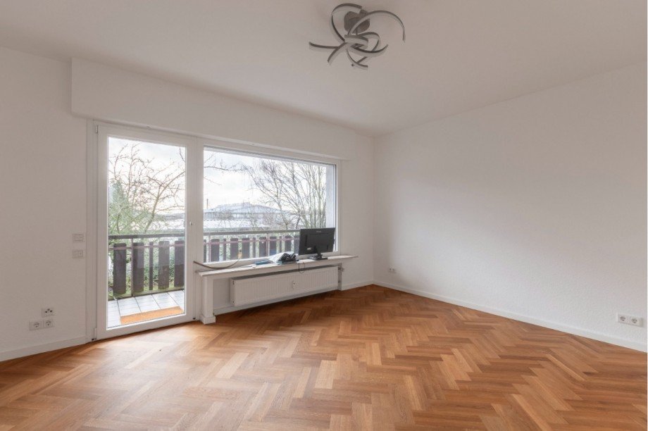 Wohnung 1. OG Mehrfamilienhaus Sprockh�vel