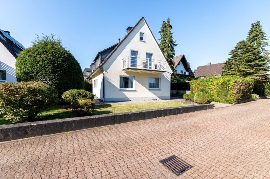 Hausansicht Einfamilienhaus Sprockh�vel