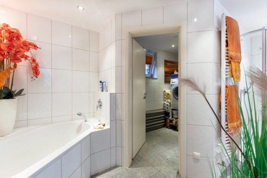 Badezimmer Erdgeschosswohnung Sprockh�vel