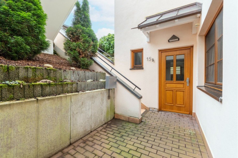 Wohnungseingang Terrassenwohnung Sprockh�vel