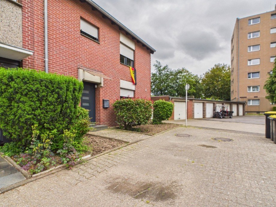 Hausansicht Maisonettewohnung M�nchengladbach
