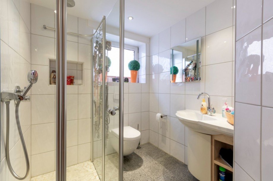 Badezimmer Erdgeschosswohnung Sprockh�vel