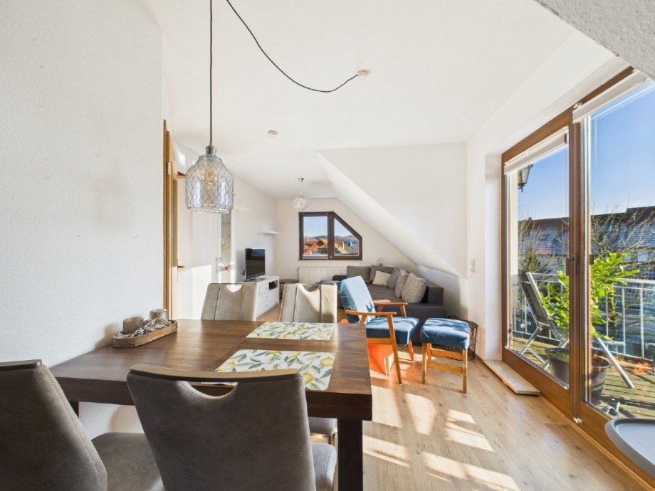 Wohnzimmer II Dachgeschosswohnung Sprockh�vel