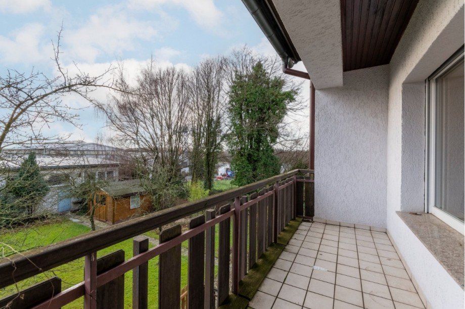 Wohnung 1. OG Mehrfamilienhaus Sprockh�vel