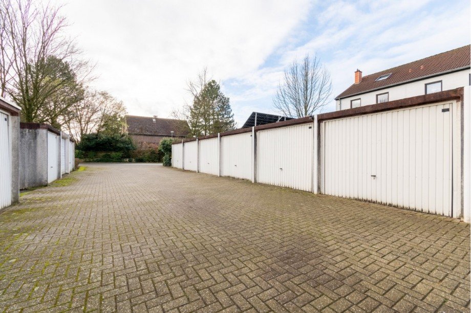 Garagenhof Erdgeschosswohnung M�lheim