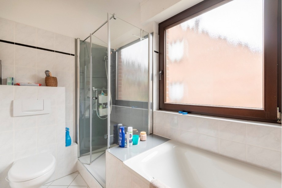 Badezimmer OG Reihenendhaus Wuppertal