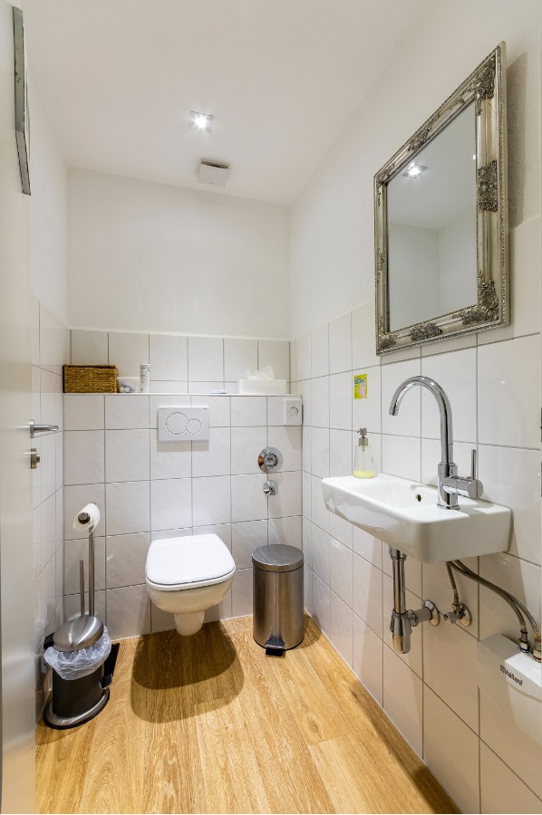 G�ste WC B�ro / Praxis Sprockh�vel