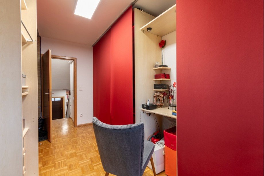 Ankleide-/Arbeitszimmer Erdgeschosswohnung M�lheim