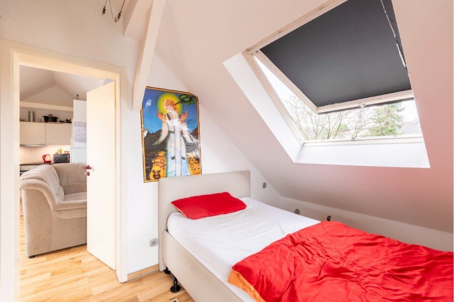 Schlafzimmer DG Mehrfamilienhaus Sprockh�vel