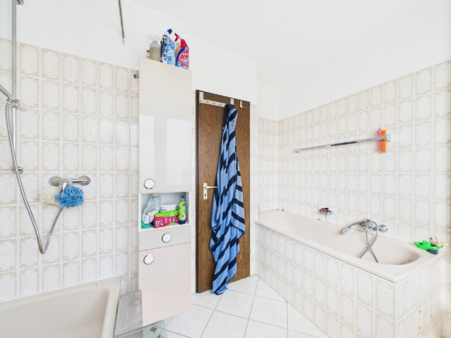 Badezimmer Obergeschoss (wird modernisiert) Reihenhaus Sprockh�vel