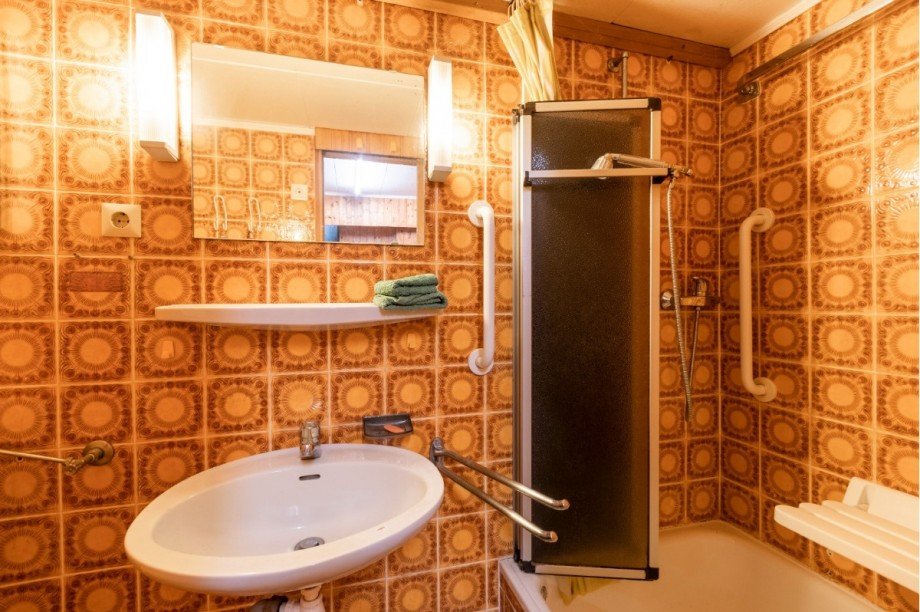 Zweites Badezimmer EG Bungalow Remscheid