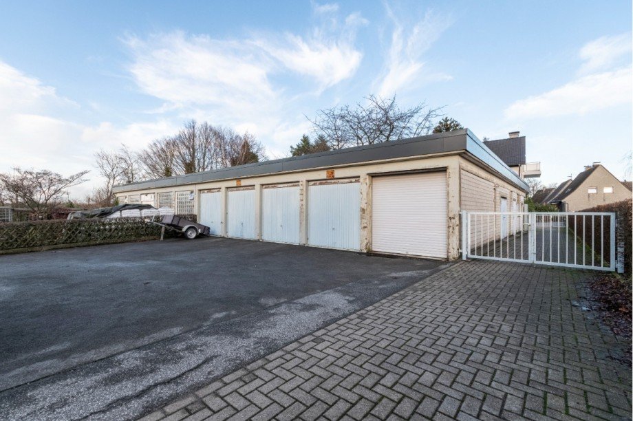 Garagenhof Mehrfamilienhaus Sprockh�vel